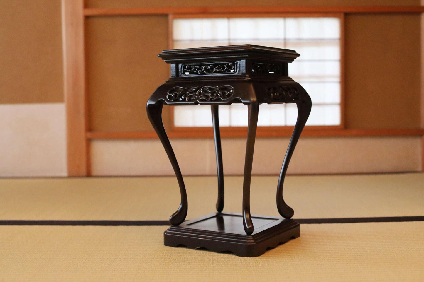 Ebony Pedestal Stand - Japanese Furniture Display With Curved Legs & Arabesque Motif