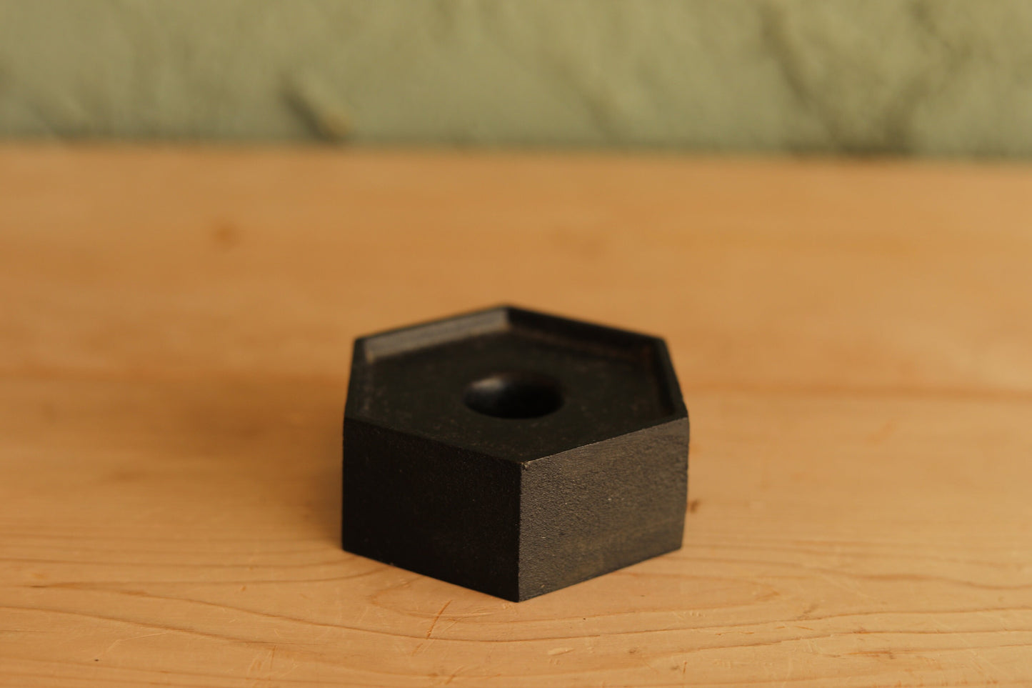 Japanese vintage candle stand made of cast iron Nanbu tekki japan craft black candlestick H1.4×3.5×3.5in