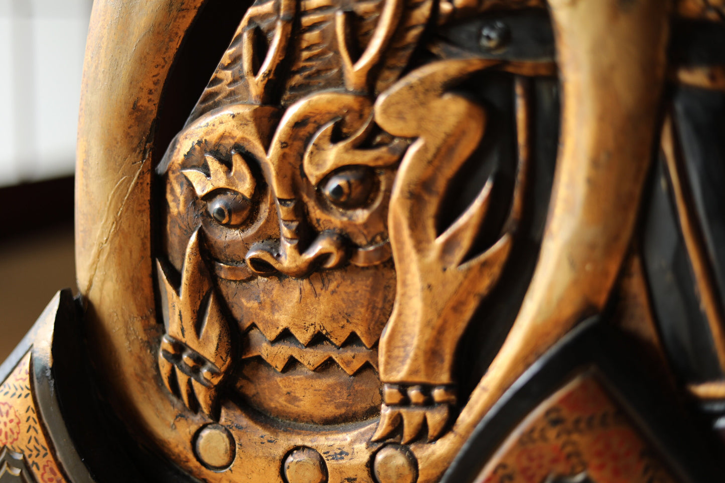 BIG!!Japanese antique furniture wood signboard hand curved SUMURAI armor helmet DRAGON design Japanese vintage large wood1910s H27.6×21.7in