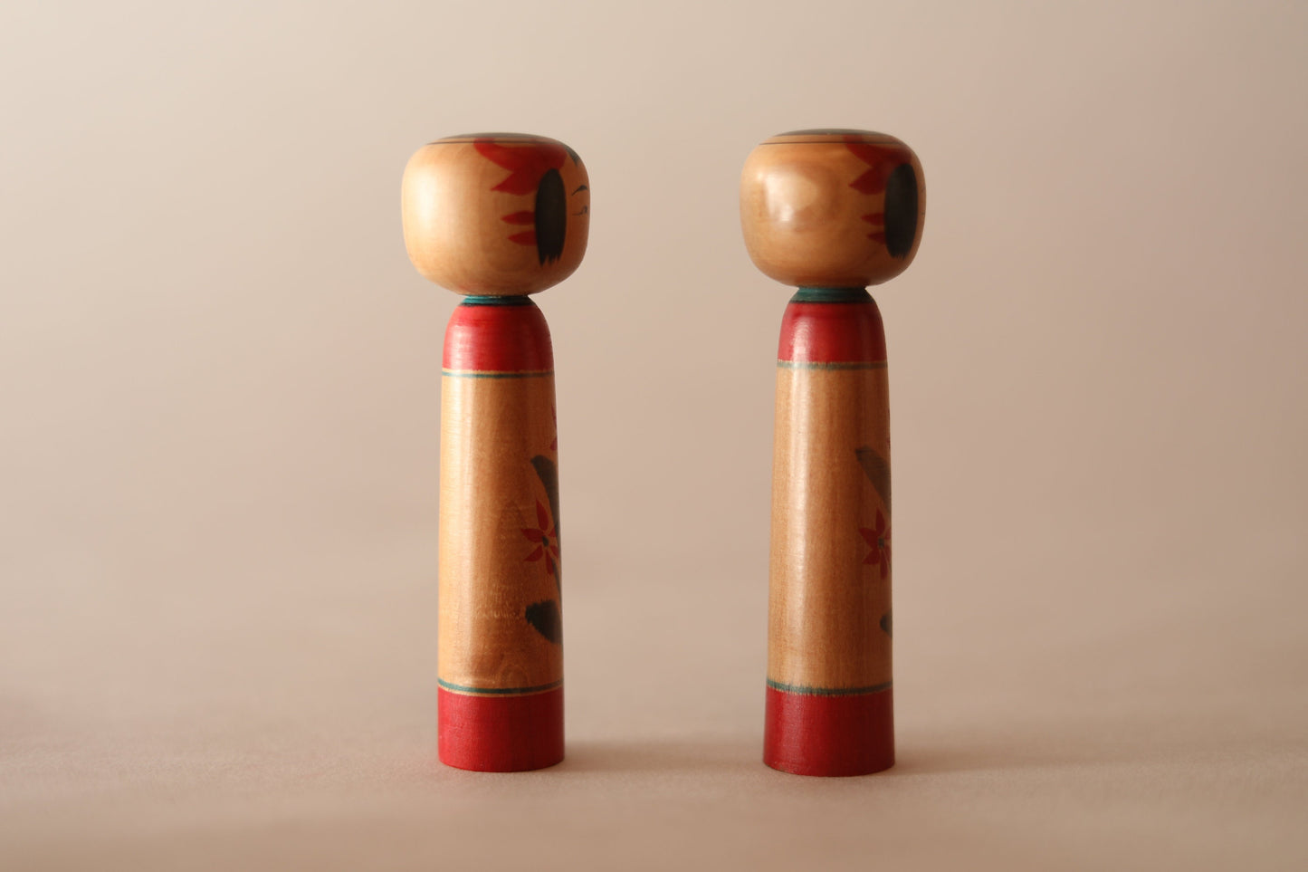 KOKESHI Japanese vintage pair of Tuchiyu kokeshi doll with flower signature, Traditional Kokeshi/Dento Kokeshi/wooden small doll H4.2×1.3in
