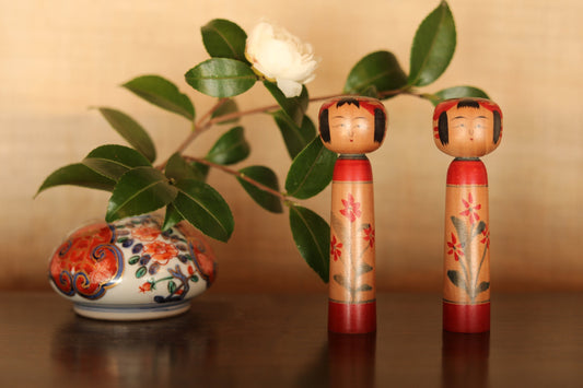 KOKESHI Japanese vintage pair of Tuchiyu kokeshi doll with flower signature, Traditional Kokeshi/Dento Kokeshi/wooden small doll H4.2×1.3in
