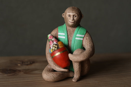 Japanese vintage monkey doll old pottery hand made animal ornament Kanji Signature, Peach Chinese zodiac H4.7×W3.4×3.7in