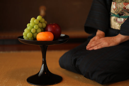 Japanese vintage Furniture wooden black lacquer round fruit cake stand pedestal, URUSHI craft Japanese tableware 1920s H9.1×10in/H23×15.5cm