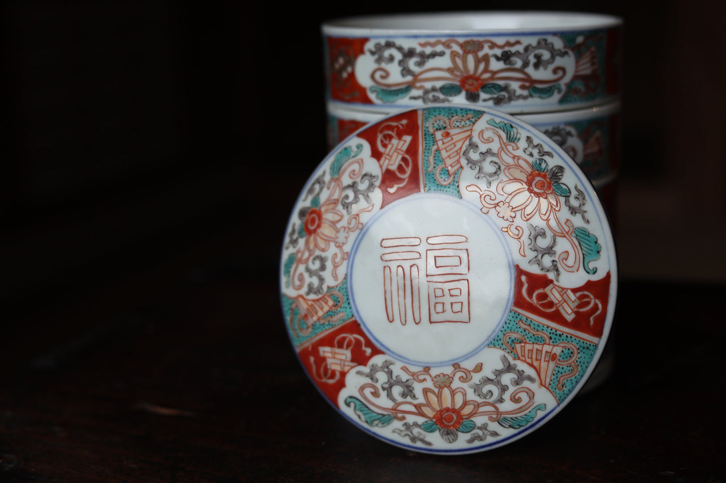Japanese Antique container KOIMARI Porcelain Jūbako red flower decoration Stacking ceramic Bento Box Meiji 1910s H8.3in/21cm four-tiered