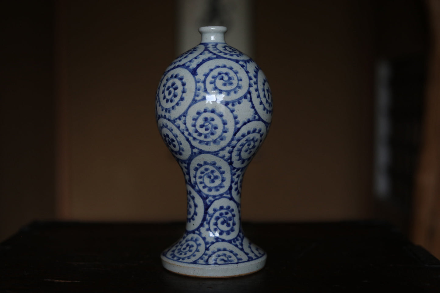 Japanese beautiful vintage vase porcelain indigo blue SAKE bottle "KOIMARI" with arabesque pattern hand painting with boxH9.1in/23cm