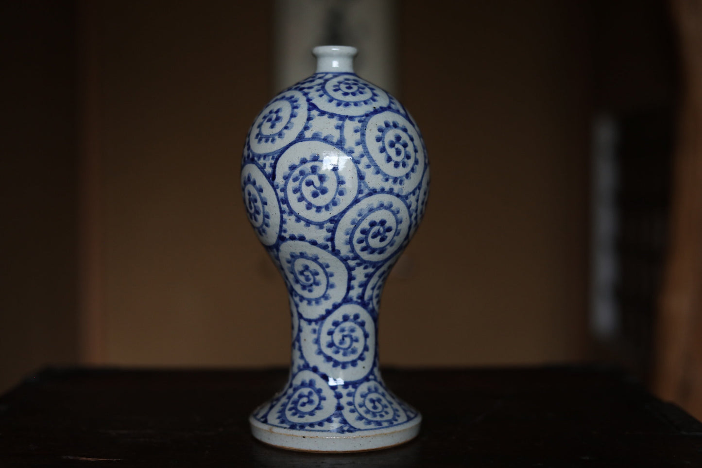 Japanese beautiful vintage vase porcelain indigo blue SAKE bottle "KOIMARI" with arabesque pattern hand painting with boxH9.1in/23cm