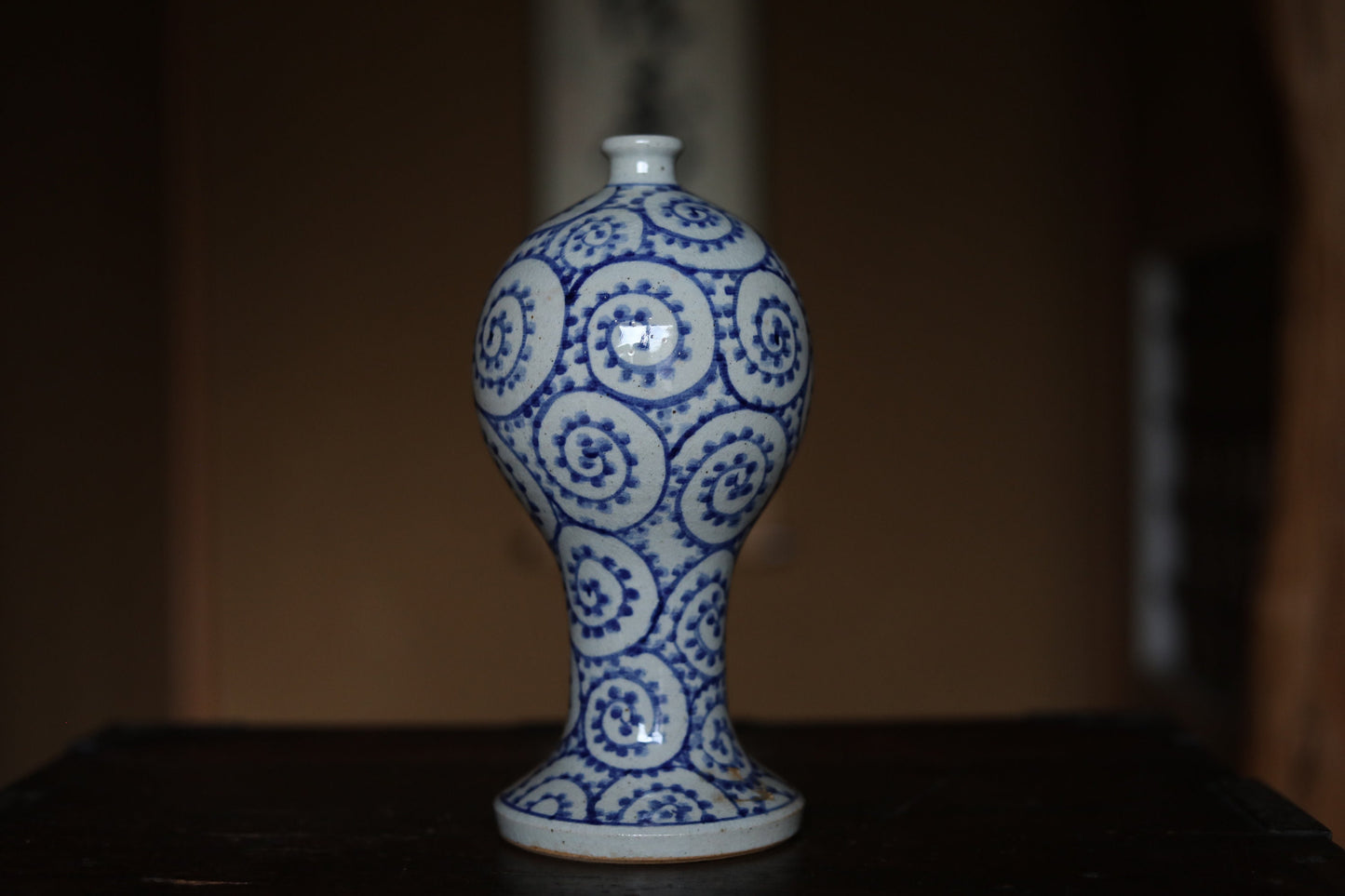 Japanese beautiful vintage vase porcelain indigo blue SAKE bottle "KOIMARI" with arabesque pattern hand painting with boxH9.1in/23cm