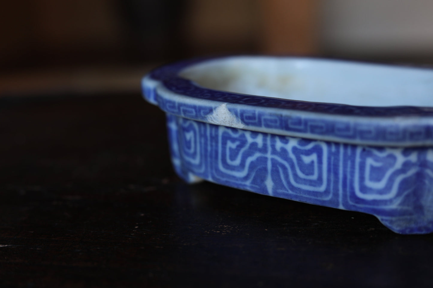 Japanese Antique IKEBANA ceramic vase SUIBAN Blue & White arabesque design porcelain basin Tea ceremony 1920s W7.1in/W18cm
