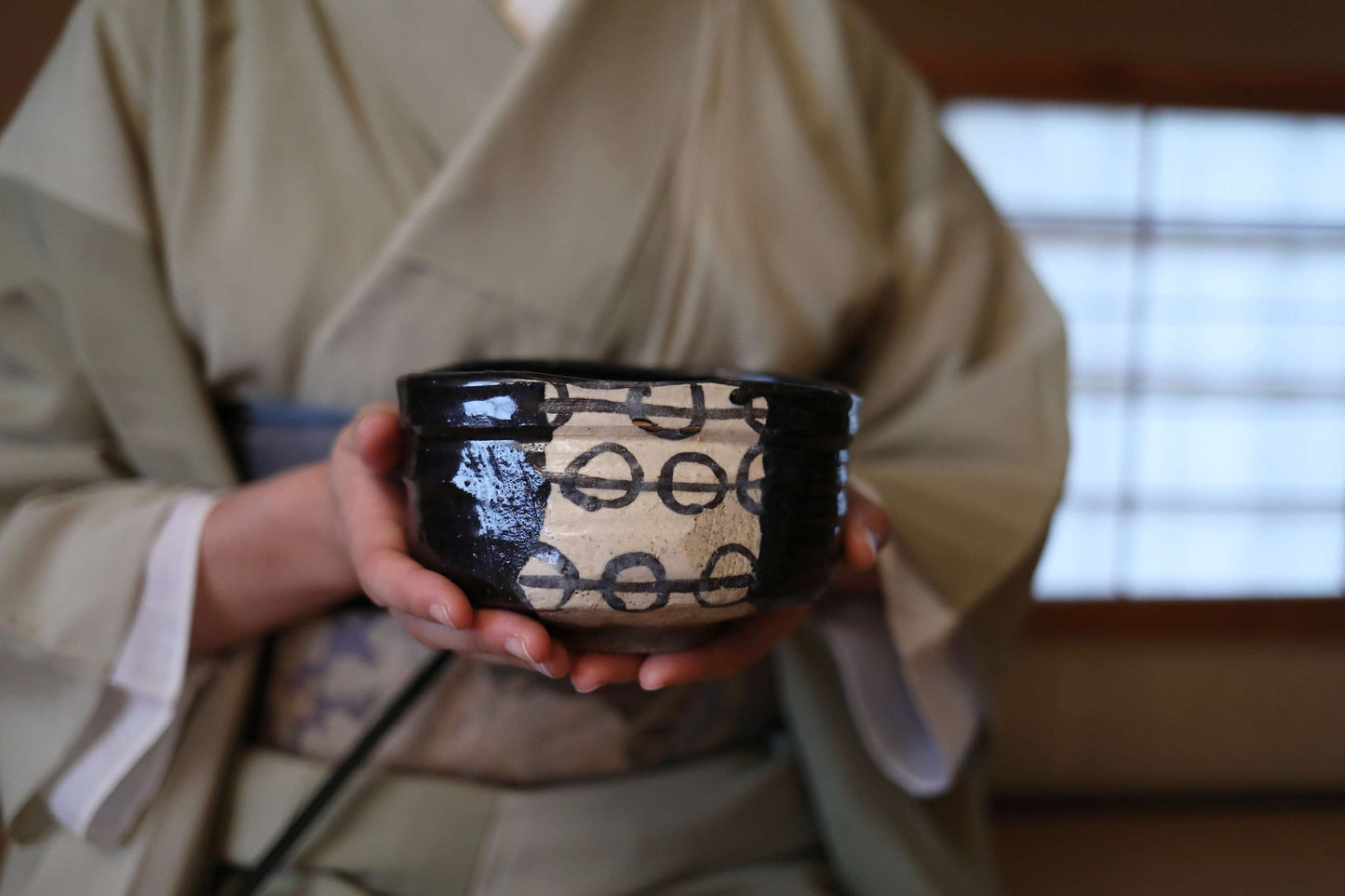 Fine green tea bowl Japanese antique CHAWAN black "ORIBE" ware handmade Matcha Tea Cup Tea Ceremony ceramic with porch box H2.9×5.5in