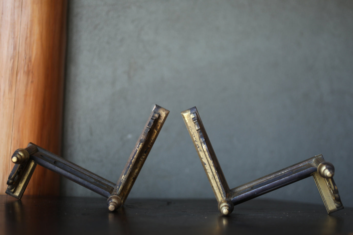 Japanese antique 1910s Buddhist altar Parts pair of Small boundaries fences, antique Wood lacquer gold, furniture H3.5×W7.7in/9×19.5cm