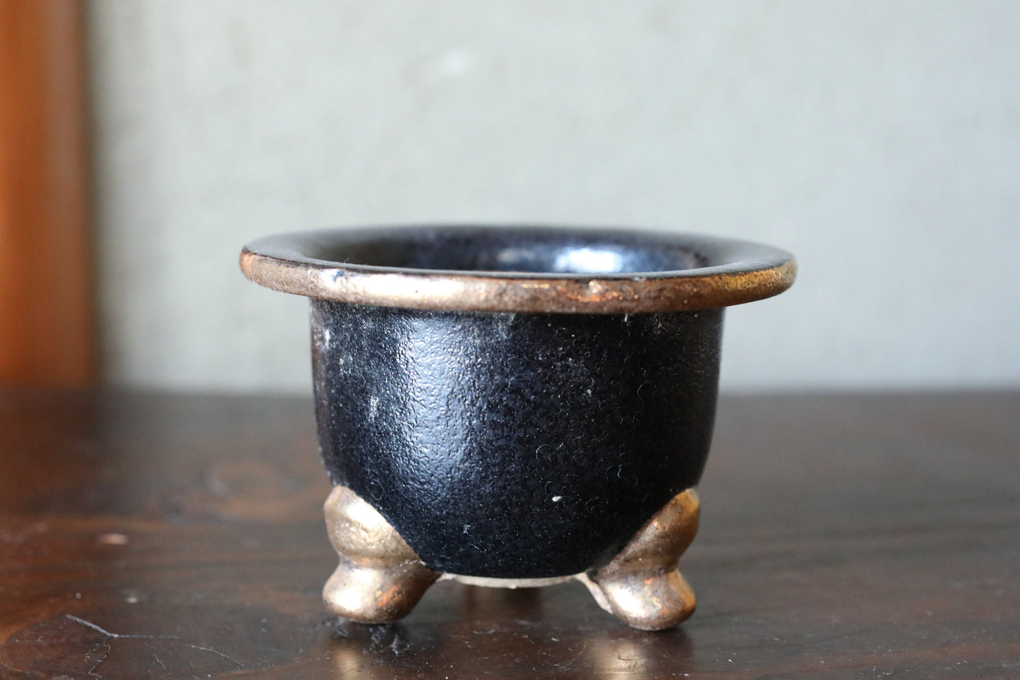 Japanese furniture antique orchid pot with three legs black gold, "Rakuyaki hachi", pottery pot with gold painting, H2.7×4.1in/H6.8×10.3cm