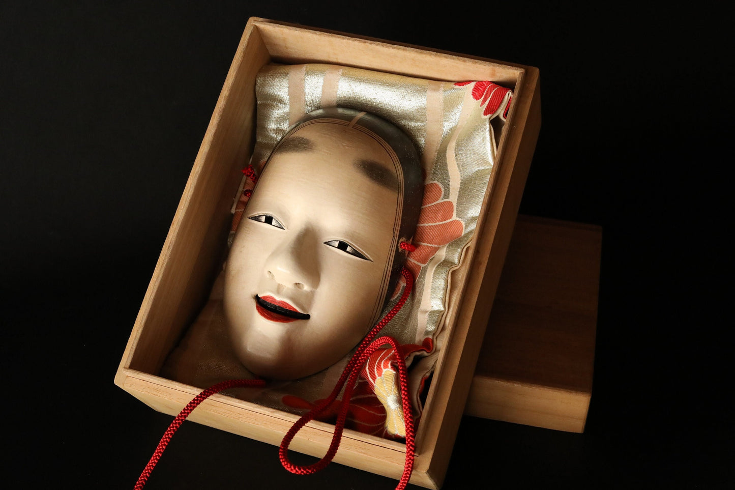 FINE! Japanese 1920s antique Noh mask wood hand carving KOOMOTE 万媚Manbi buddhist statue Signed with wooden box and silk bag H7.9in/H20cm