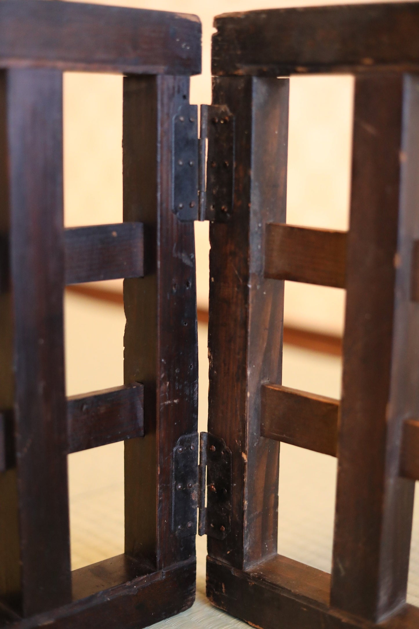 Japanese Furniture antique Wood lattice partition 帳場格子Cho-ba koushi, wooden folding screen, old wood deco,Edo 1800s, H14.2×71.3in/H36×181cm