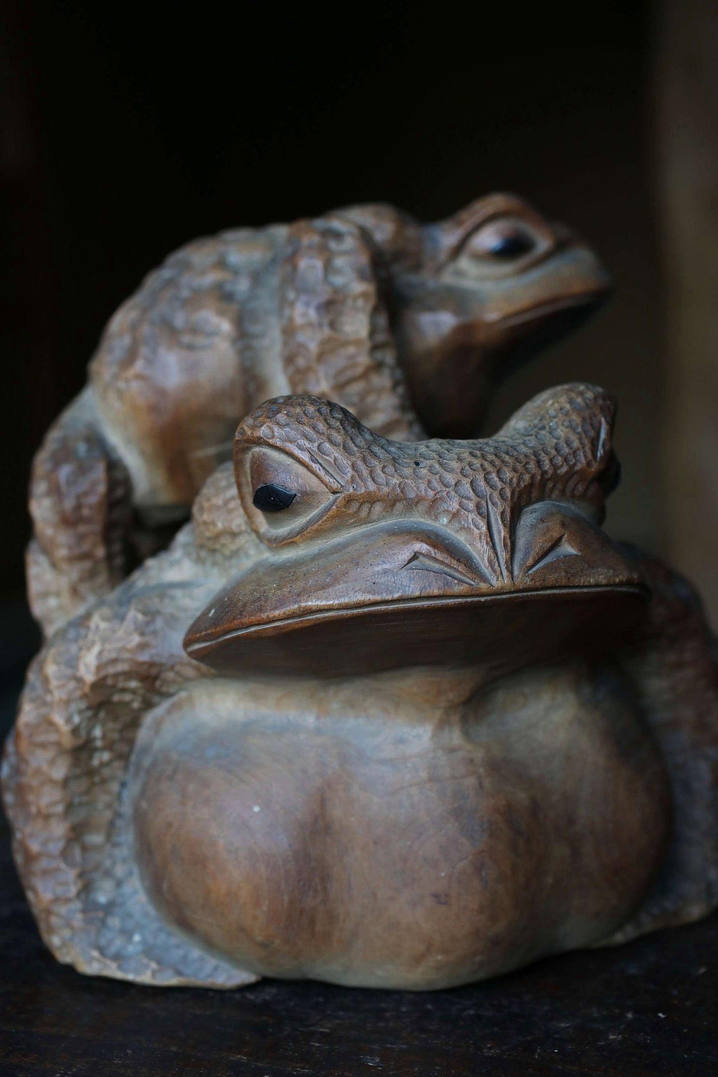 Rural Japanese vintage wooden Kaeru frog sculpture,  Kibori art craft hand carving sculpture ,wood animal doll 1960s H8.3×8.7in/H21×22cm