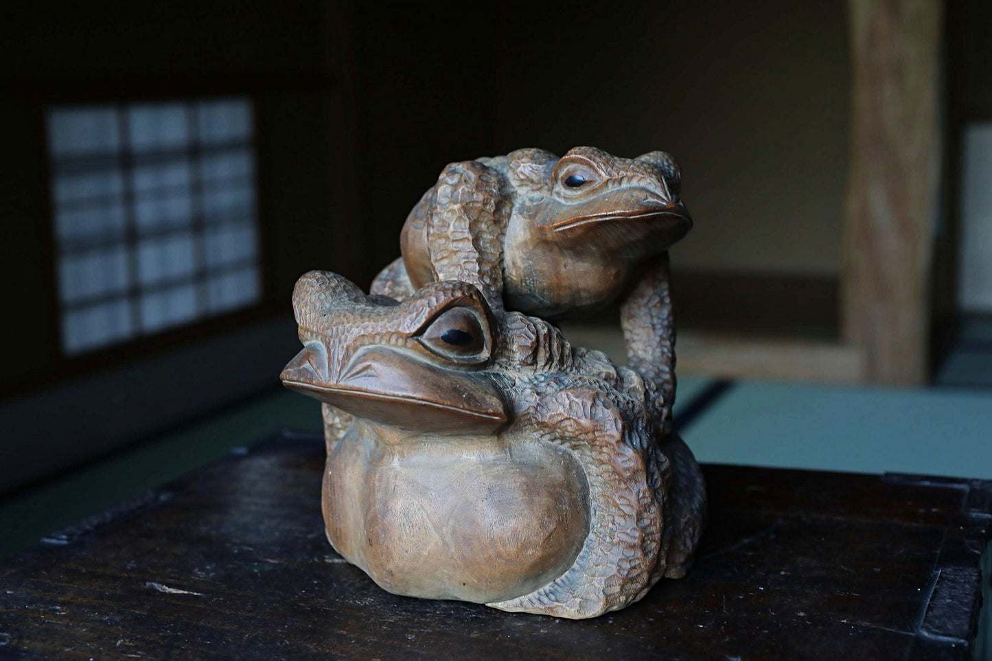 Rural Japanese vintage wooden Kaeru frog sculpture,  Kibori art craft hand carving sculpture ,wood animal doll 1960s H8.3×8.7in/H21×22cm