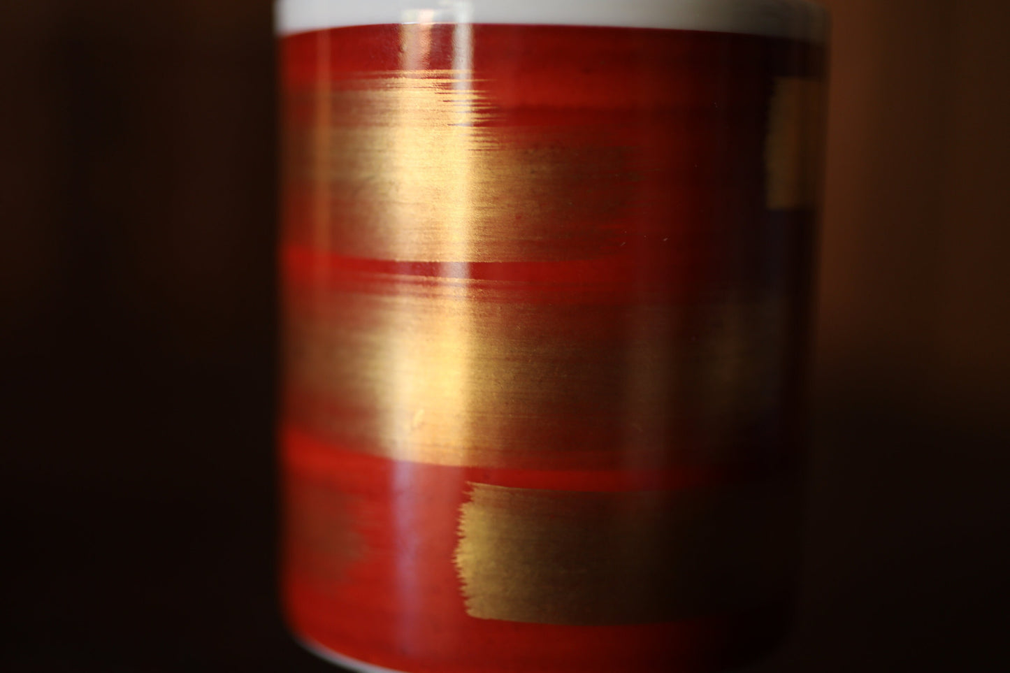 Japanese pair of Kutani porcelain tea cups with lids, black and Red with Gold, with a kiln signature, H4.3×W2.9in/H11×W7.4cm