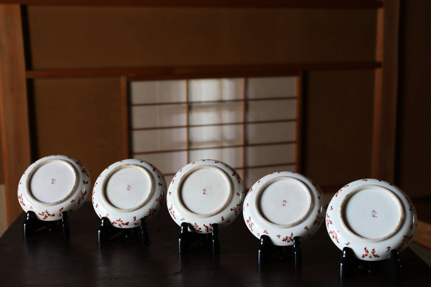 FINE! 1800s Meiji-Edo Set of 5 Japanese antique small plates porcelain dishes, beautiful Silver and Red Kutani Seven Hermits 4.9in/12.5cm