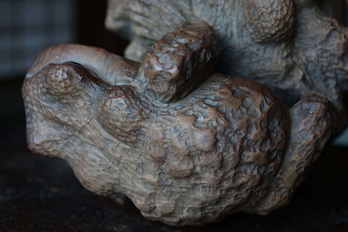Rural Japanese vintage wooden Kaeru frog sculpture,  Kibori art craft hand carving sculpture ,wood animal doll 1960s H8.3×8.7in/H21×22cm