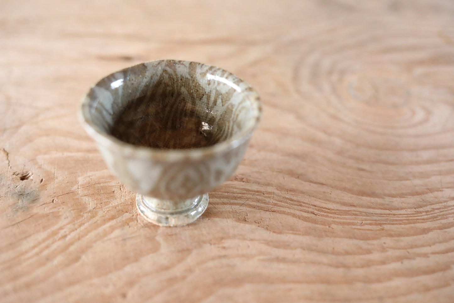 Japanese vintage small sake cup Marble soil color by 西部功 "sakazuki" "guinomi" with a wooden box Kanji sign For GIFT H2.2×2.8in/H5.5×7.2cm
