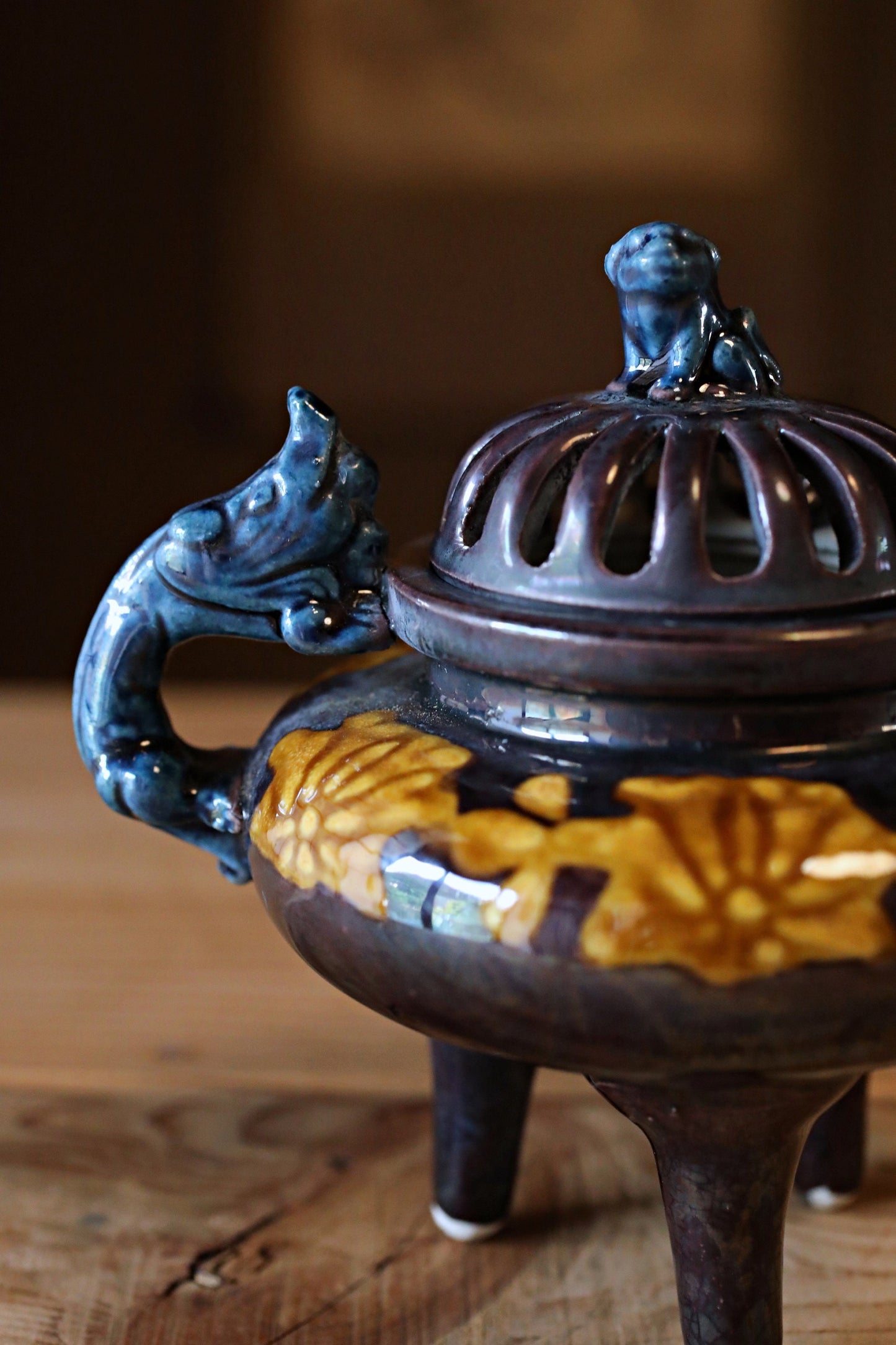 Japanese vintage 1970s KUTANI Cochin ware porcelain incense burner blue dragons deep purple For GIFT H5.1×5.5in/H13×14cm