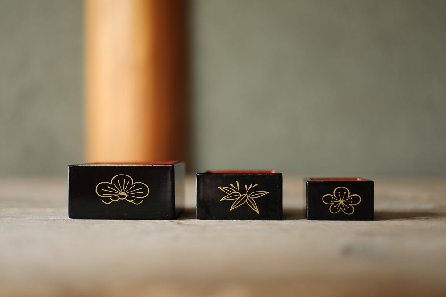 Japanese vintage miniature urushi makie gold sake cups set of 3 wooden cup "升Masu" (rise)  with "kanji" black red H1.3×2.5in/H3.2×6.3cm