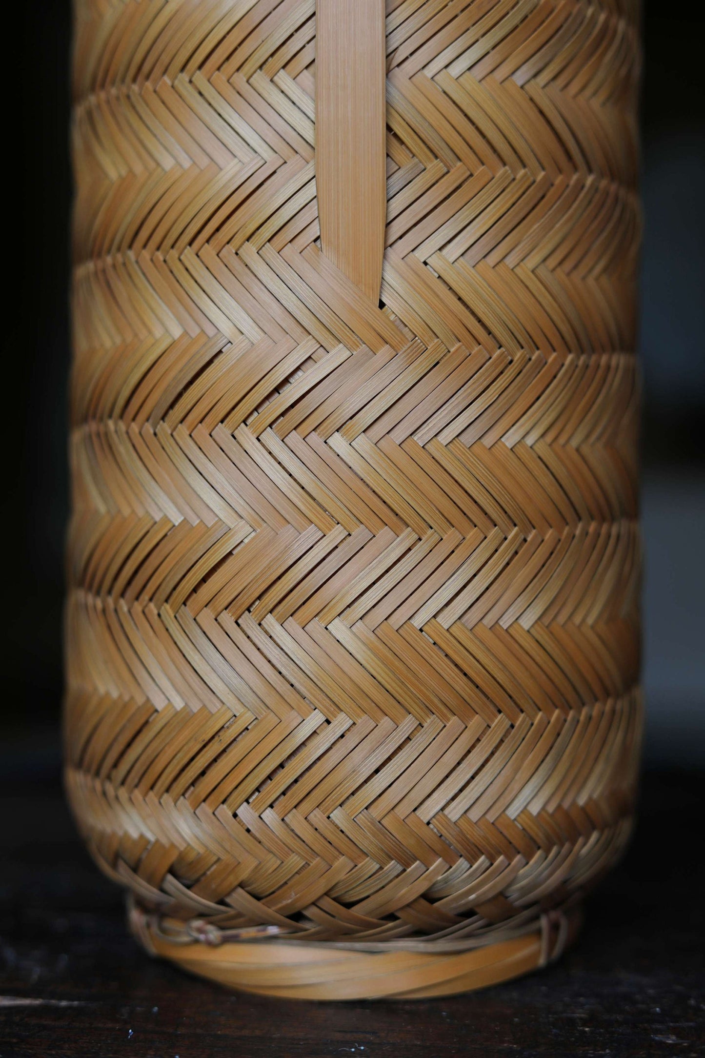 Japanese vintage beautiful bamboo woven vase with sign, for tea ceremony, finely detailed H17.1×5.5in/H43.5×14cm