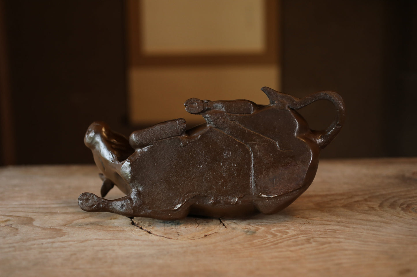 Japanese vintage bronze cow ornament figurine, cast iron, animal metal art doll H4.9×W12×D5.5in/H12.5×30.5×14cm