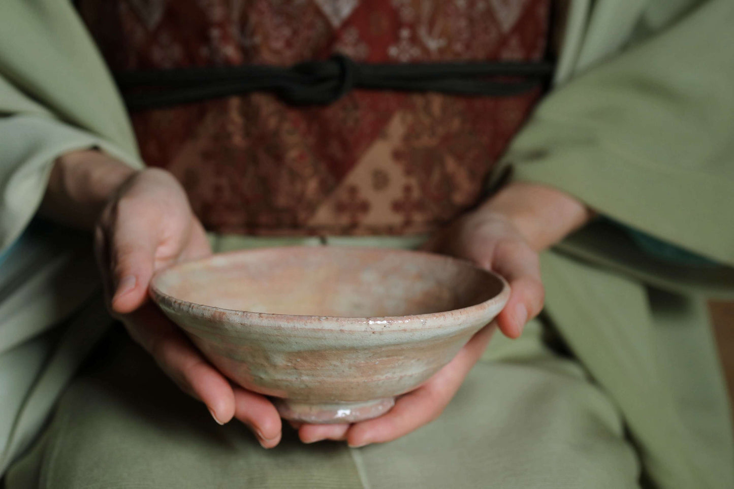Green tea bowl Japanese vintage shallow CHAWAN 萩焼HAGI kiln ware handmade Matcha Cup Tea Ceremony pottery with box signature H2.4×6.1in