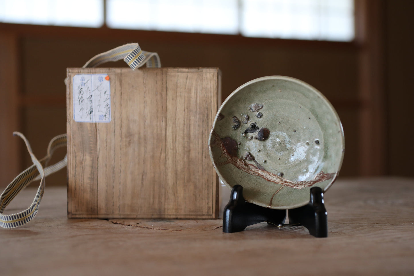 Japanese antique 17th century Momoyama seto porcelain Yobitsugi plate with kintsugi gold repair W4.3in/W11cm