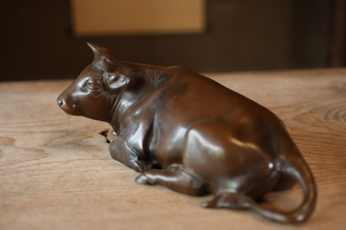 Japanese vintage bronze cow ornament figurine, cast iron, animal metal art doll H4.9×W12×D5.5in/H12.5×30.5×14cm