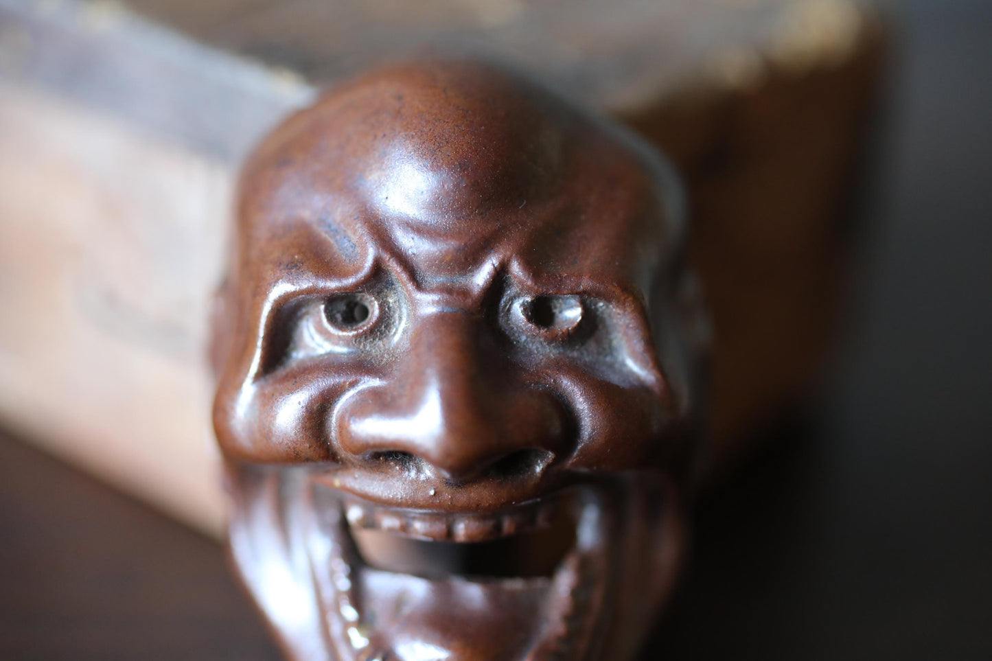Miniature pottery Noh  demon mask, 三光飛出 "Sanko tobide". pottery small ornament from Japanese traditional Noh playing,  2.7x1.9/6.9×4.9cm