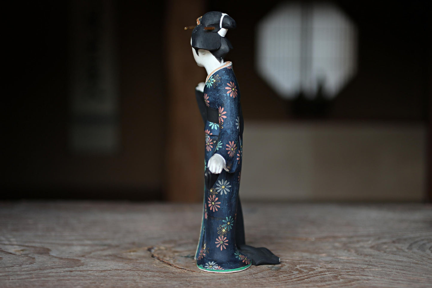 FINE! RARE! Japanese vintage Kabuki doll Beautiful KIMONO women looking back made of wood carved with sign for Gift H10.2×5.9in/H26×15cm
