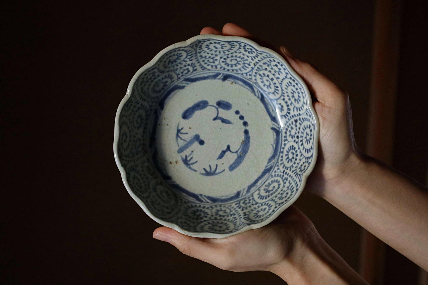 Set of 4 Plates salad-bowl, Japanese antique 1800s porcelain indigo blue Sometsuke "KOIMARI" with paintings of arabesque pattern 5.9in/15cm