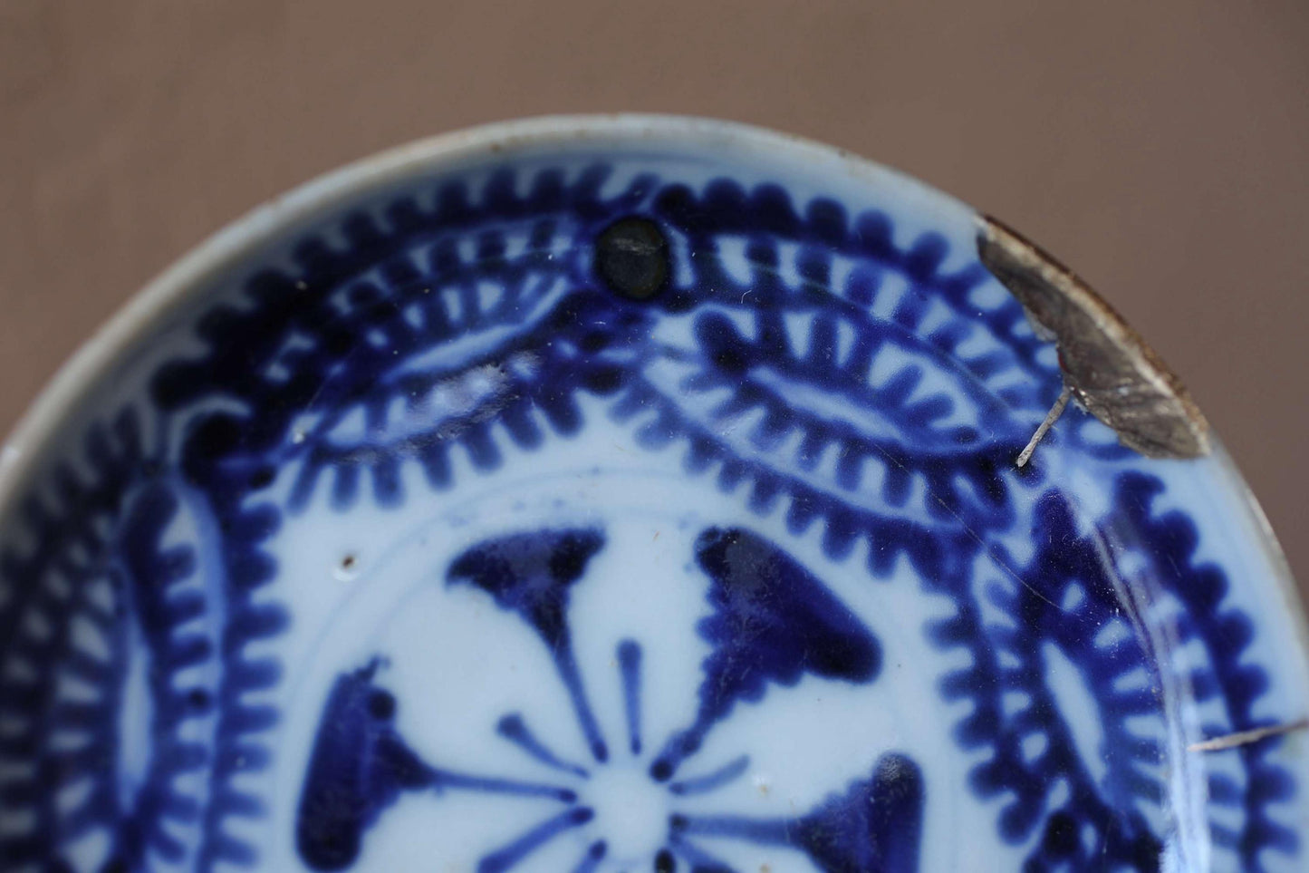 Japanese vintage handcraft small plate, KINTUSGI porcelain ceramic dish Blue White relief pattern flower SOMETSUKE 3.9in/10cm