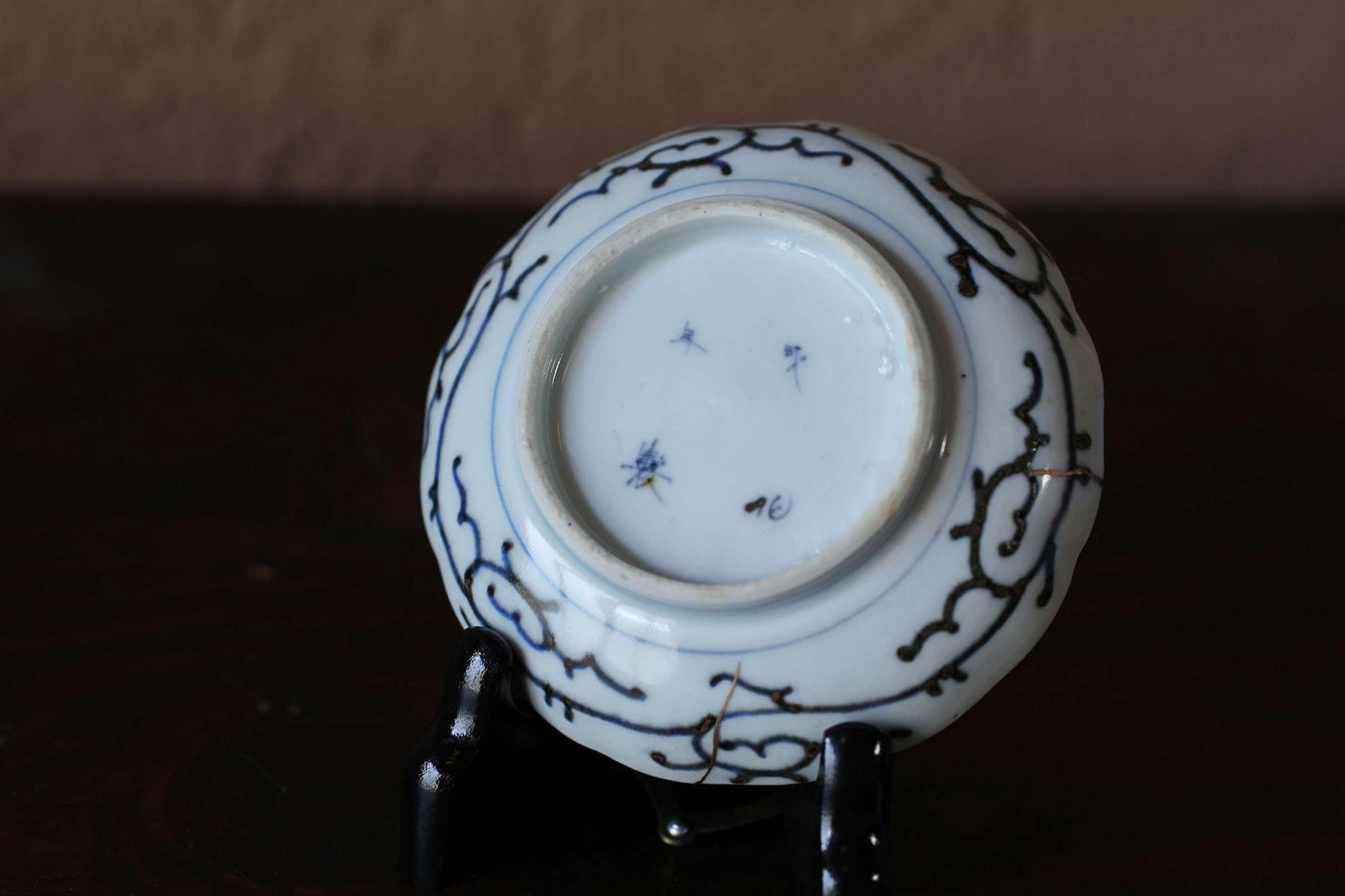 Japanese Antique EDO 1800s handcraft small plate, KINTUSGI porcelain ceramic dish Blue White relief pattern flower SOMETSUKE 4.3in/10.8cm
