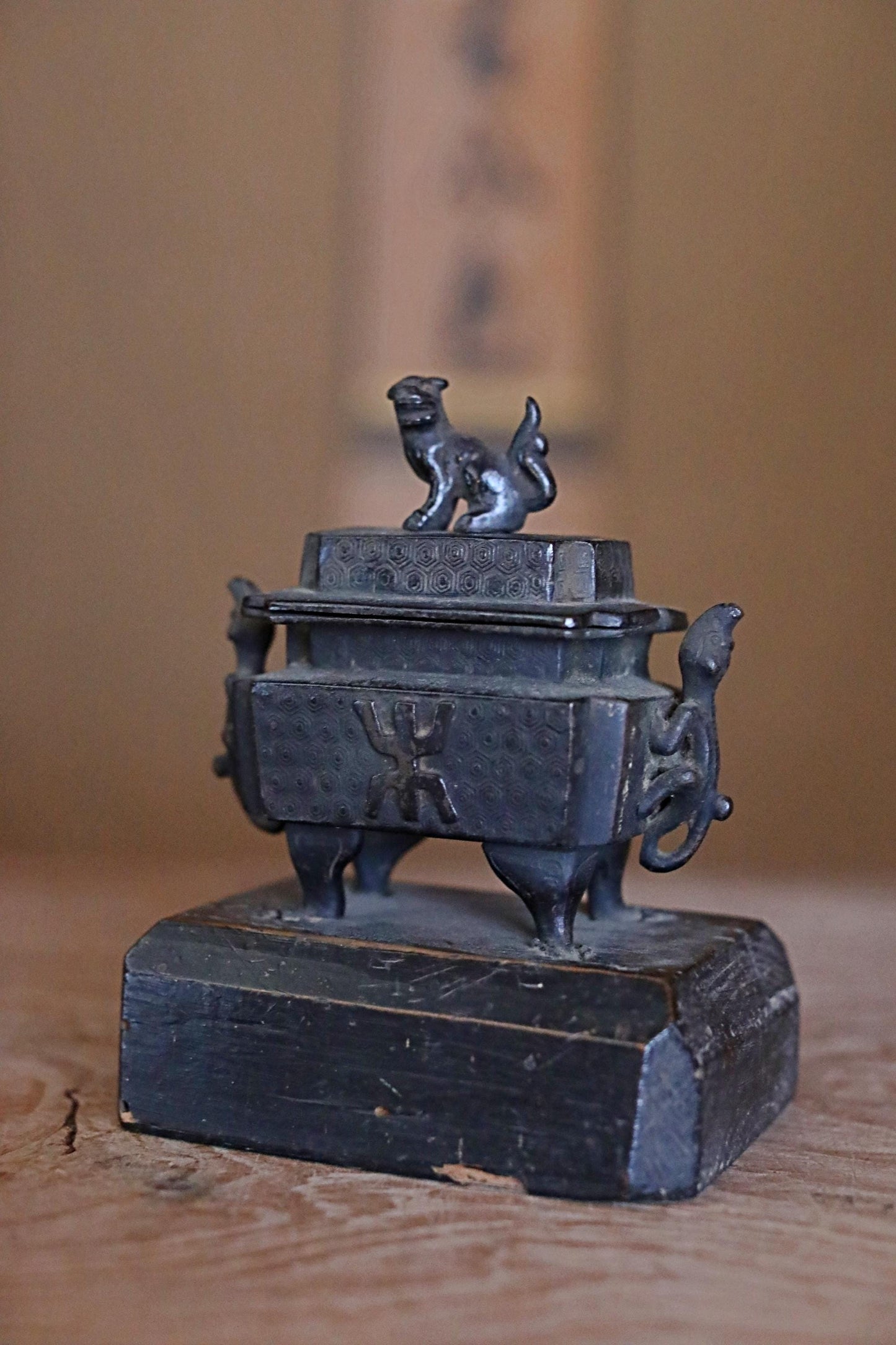 FINE! 1820s Japanese antique Bronze censer Koro shishi for repose of souls buddhist temple with box gecko lizard shogun Incense H6.3in/H16cm