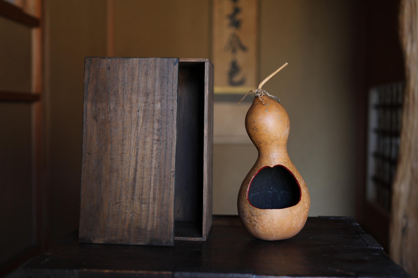 Japanese vintage vase floral organs hand made of natural GOURD bottle with signature, wooden box, Tea ceremony H8.9×4.3in / 22.5x11cm