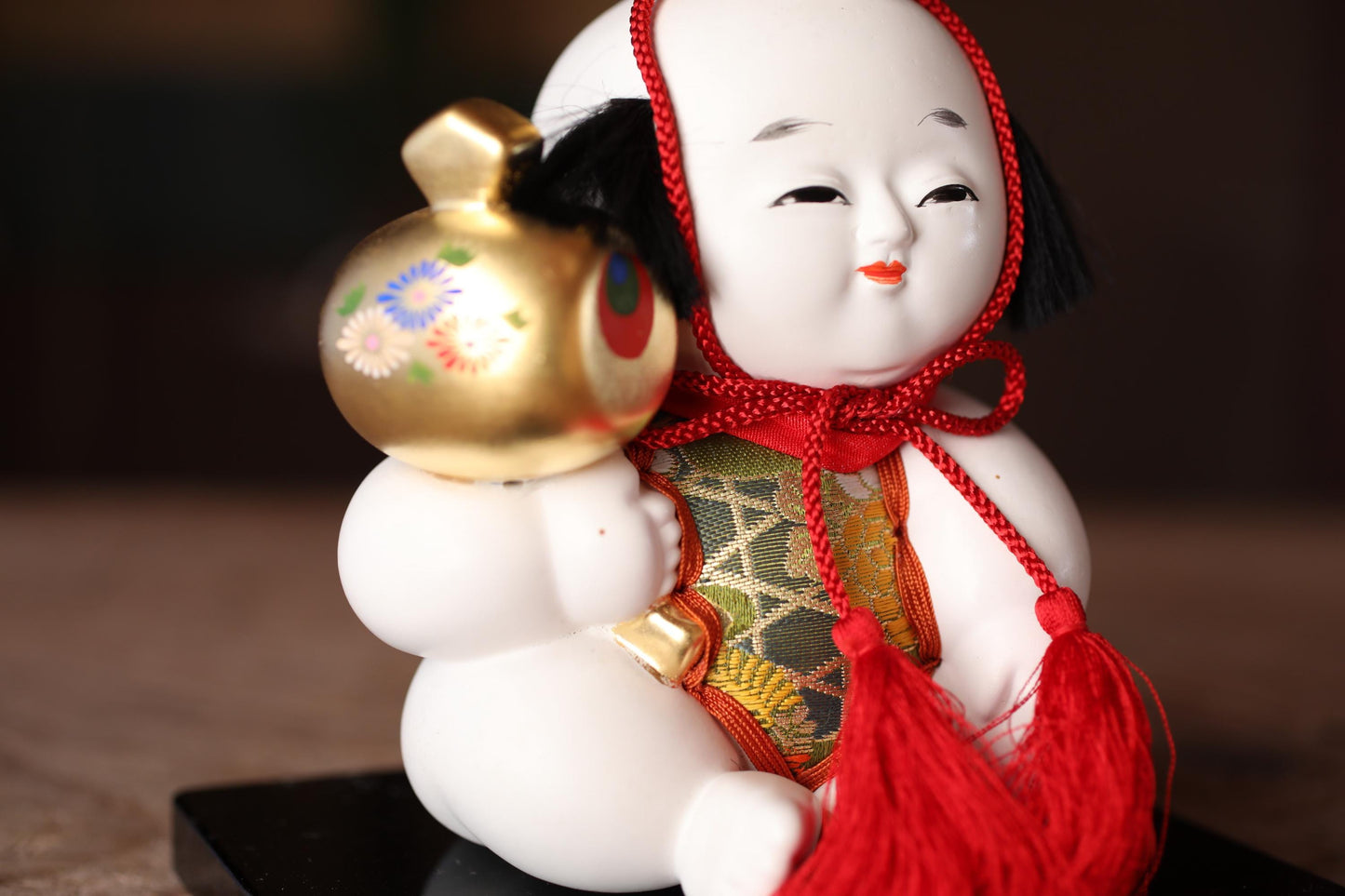 Japanese vintage small Children Doll with golden hammer made of pottery with pedestal H6.7×5.1in/H17×13cm