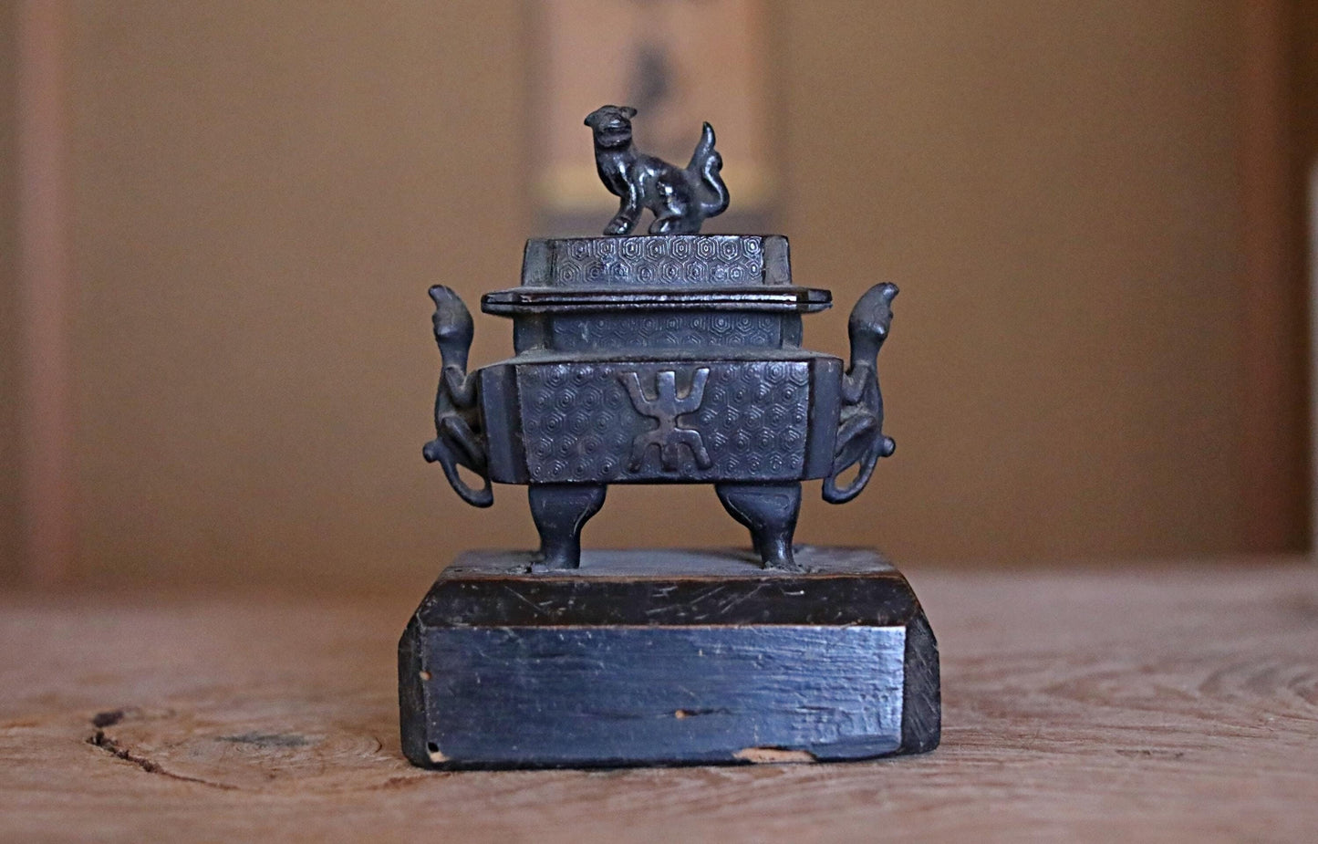FINE! 1820s Japanese antique Bronze censer Koro shishi for repose of souls buddhist temple with box gecko lizard shogun Incense H6.3in/H16cm
