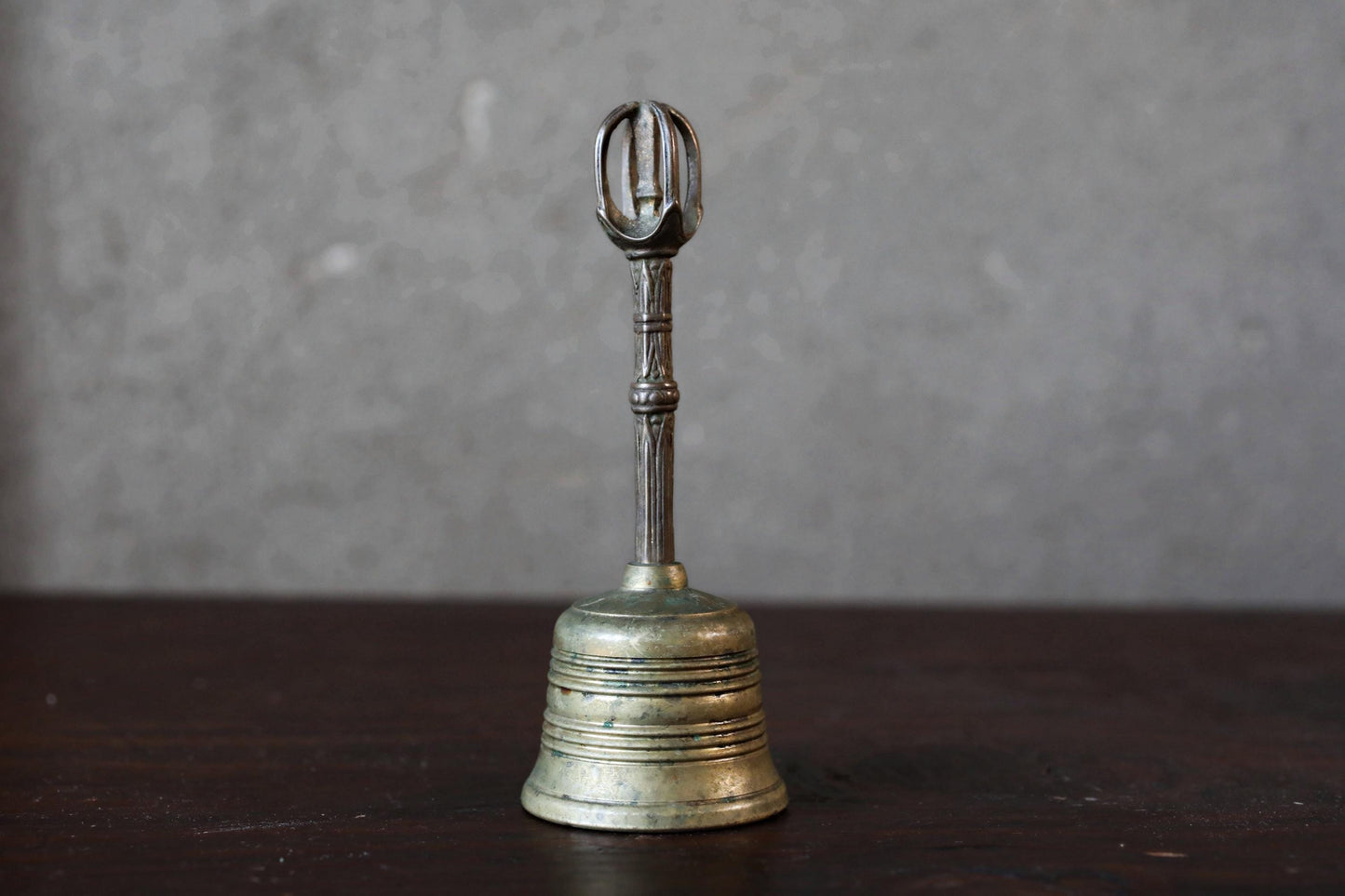 FINE! Japanese antique hand bell, esoteric buddhism altar chanting brass bronze hand bell pilgrim craft, monk tool for ceremony H4.7in/H12cm