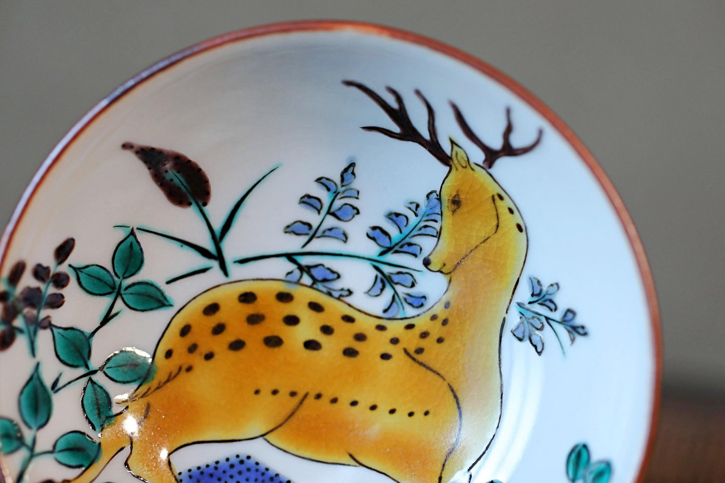 FINE! Japanese 九谷 kutani ware Sake Cup with flowering plants, deer /porcelain beautiful hand painting sign wooden box For GIFT 3.1in/7.8cm