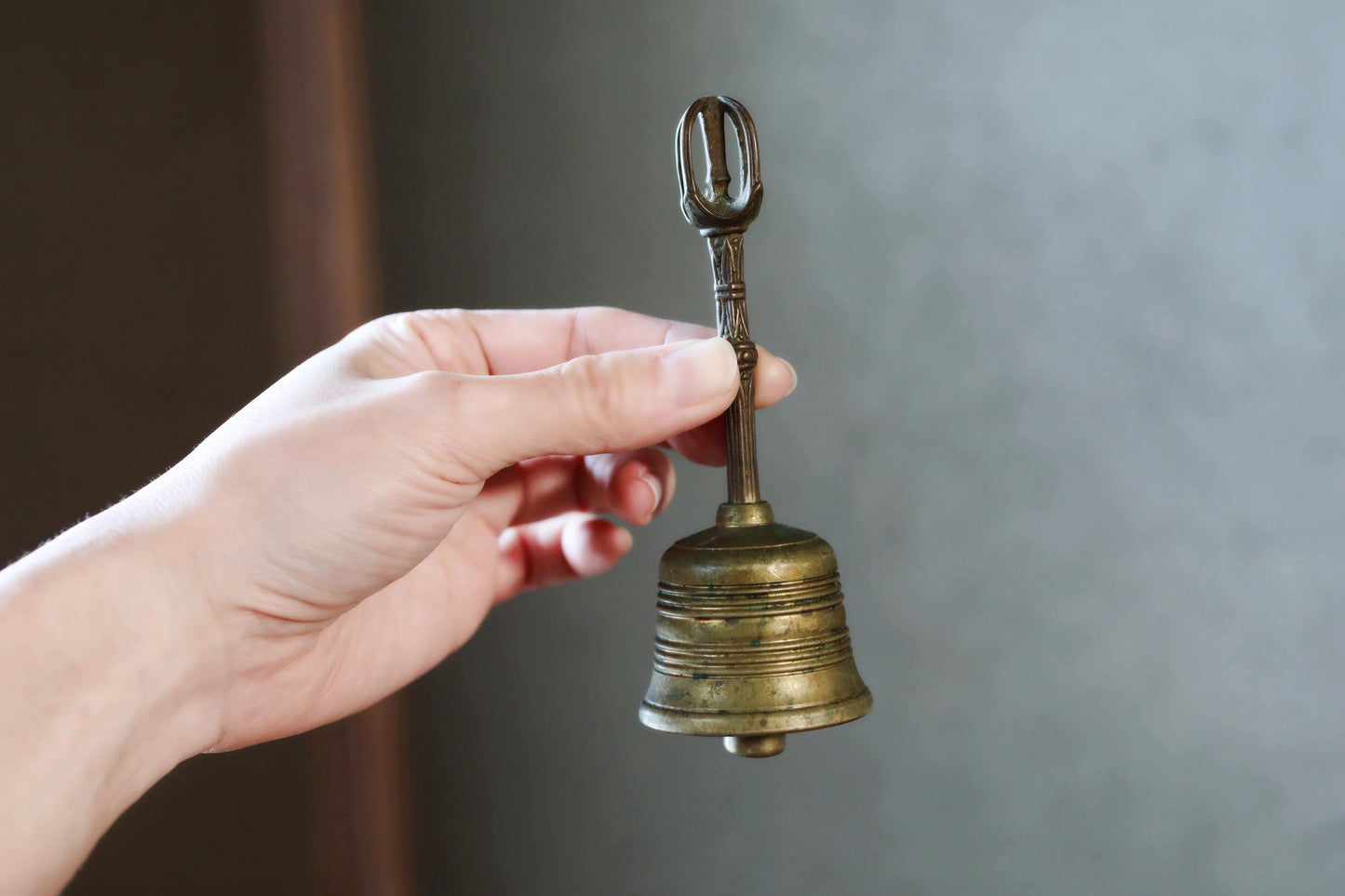 FINE! Japanese antique hand bell, esoteric buddhism altar chanting brass bronze hand bell pilgrim craft, monk tool for ceremony H4.7in/H12cm