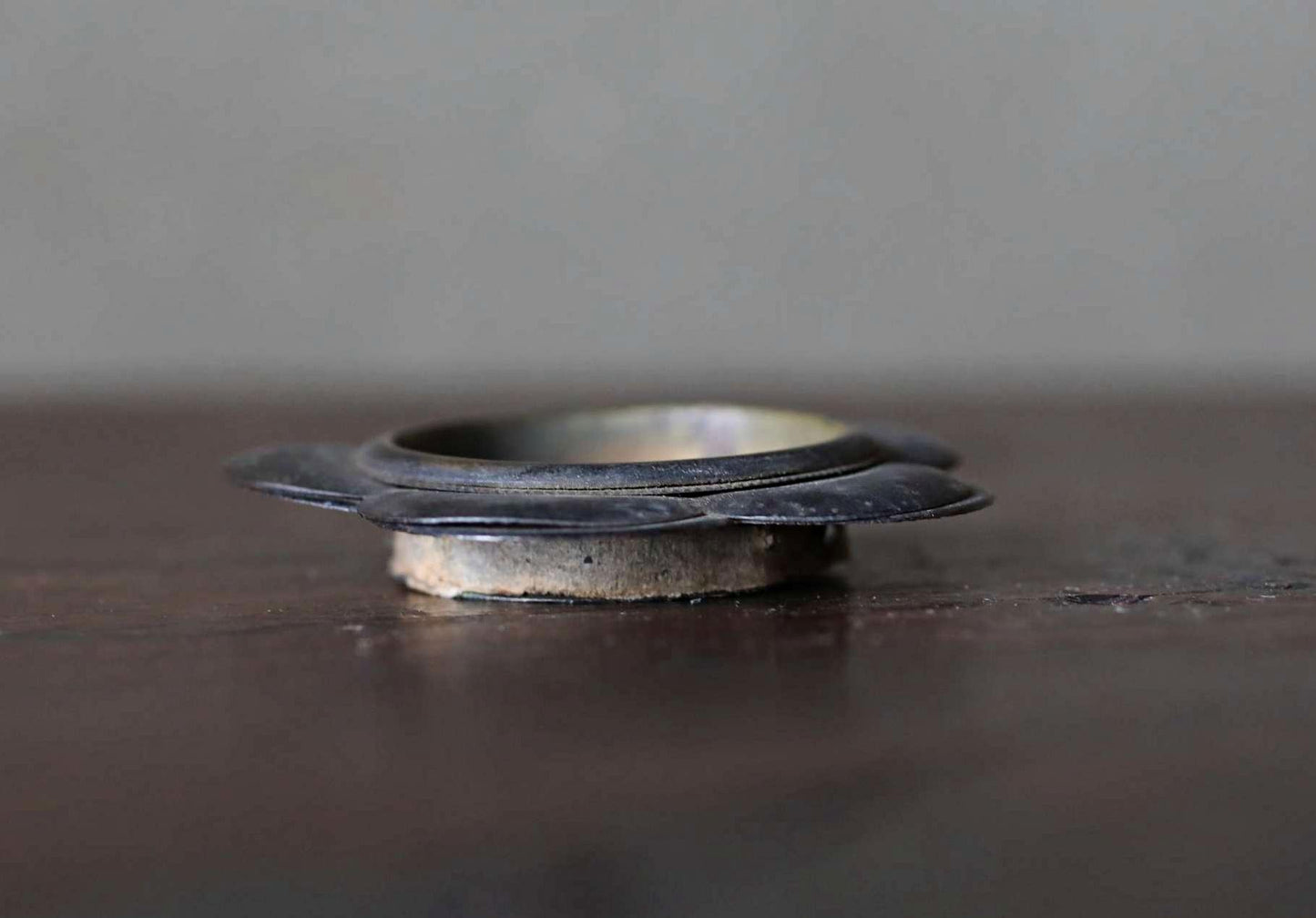 Japan antique bronze metal furniture small FUSUMA sliding door black handle flower shape HIKITE 1900s Japanese interior H1.5×1.7in/3.8×4.2cm