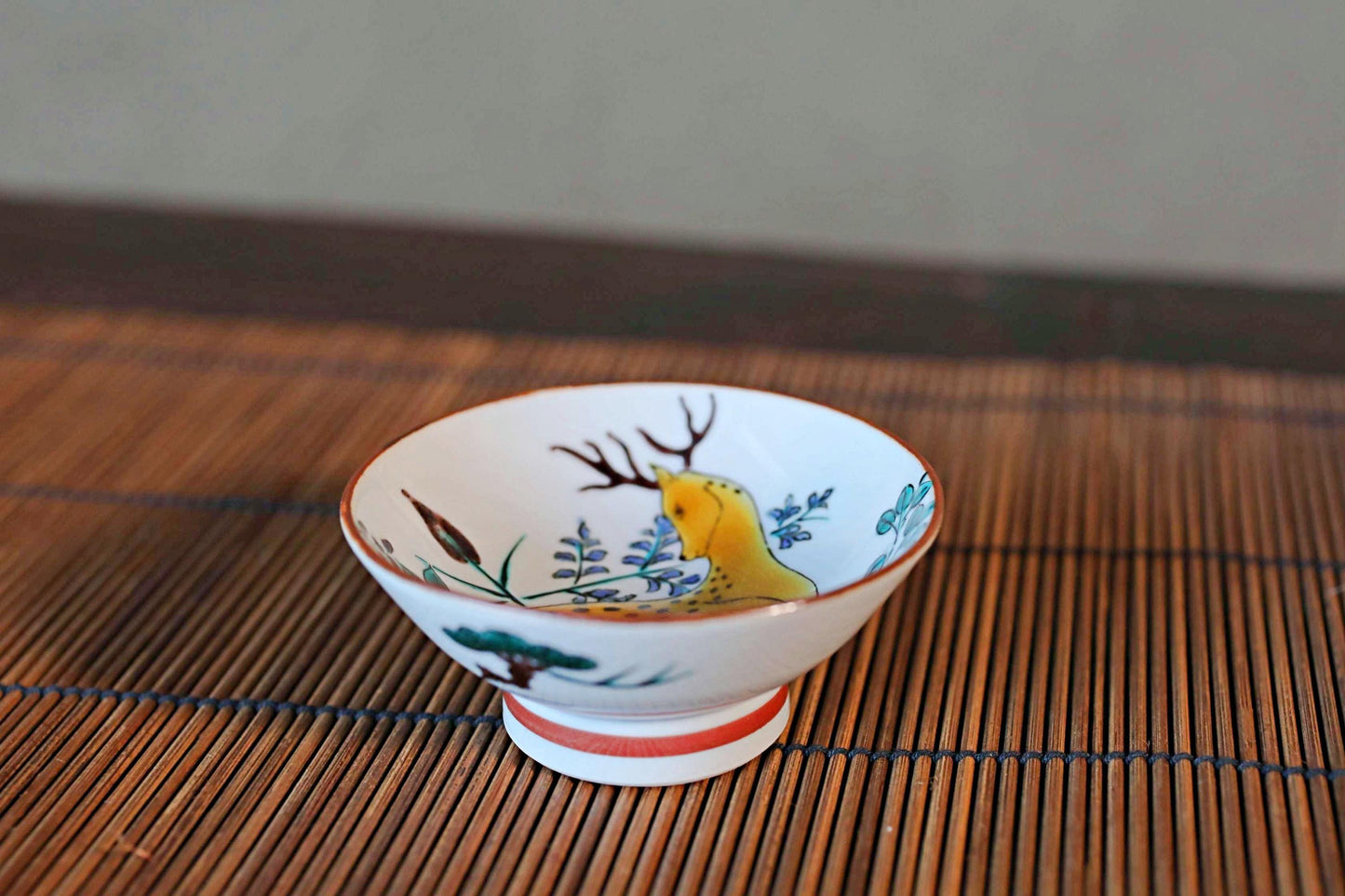 FINE! Japanese 九谷 kutani ware Sake Cup with flowering plants, deer /porcelain beautiful hand painting sign wooden box For GIFT 3.1in/7.8cm