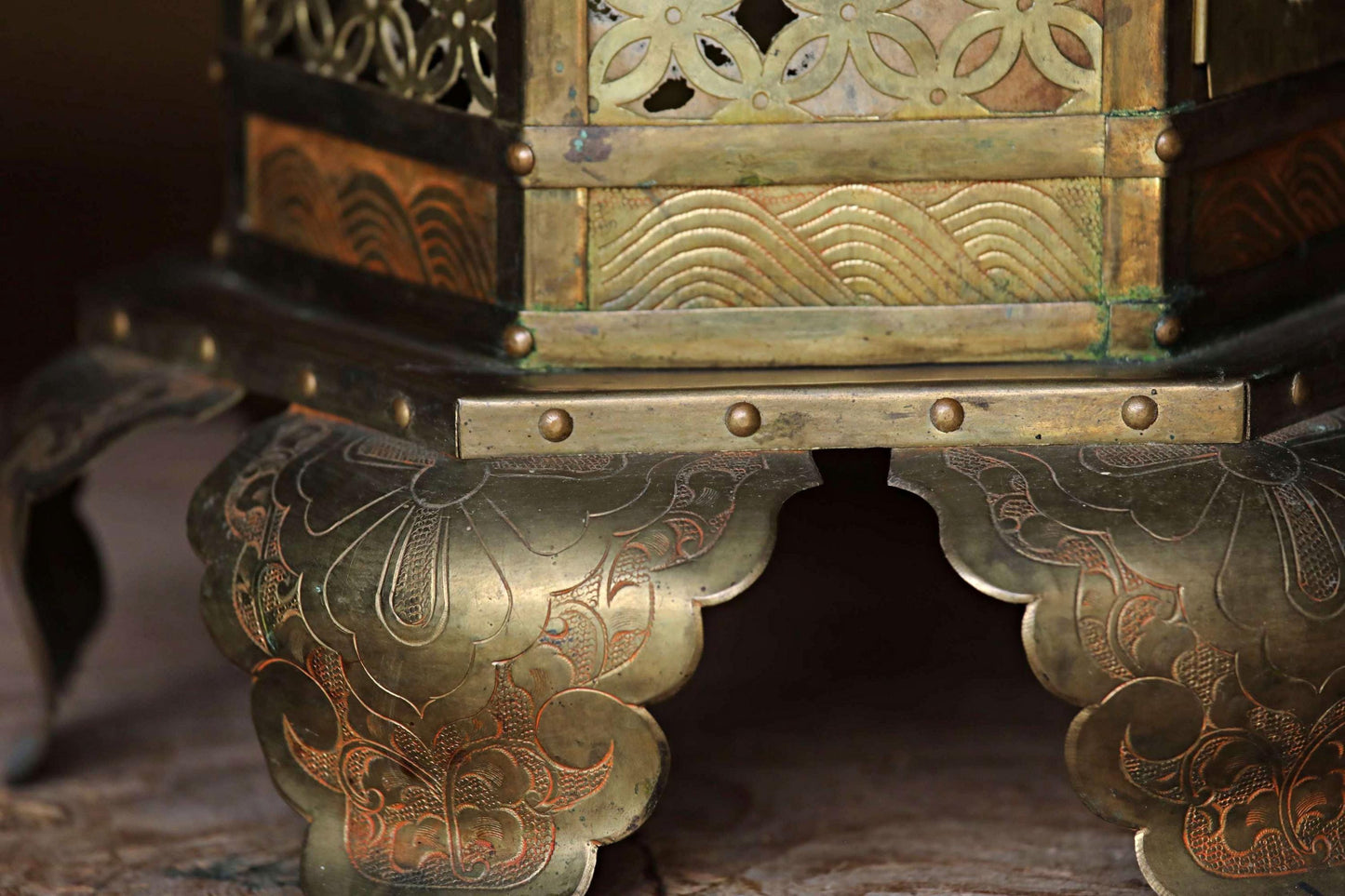 FINE! 1897s Japanese Antiques buddhist hanging lantern gold brass metal hexagonal , lotus design, from Buddhist temple H13.8in/H35cm
