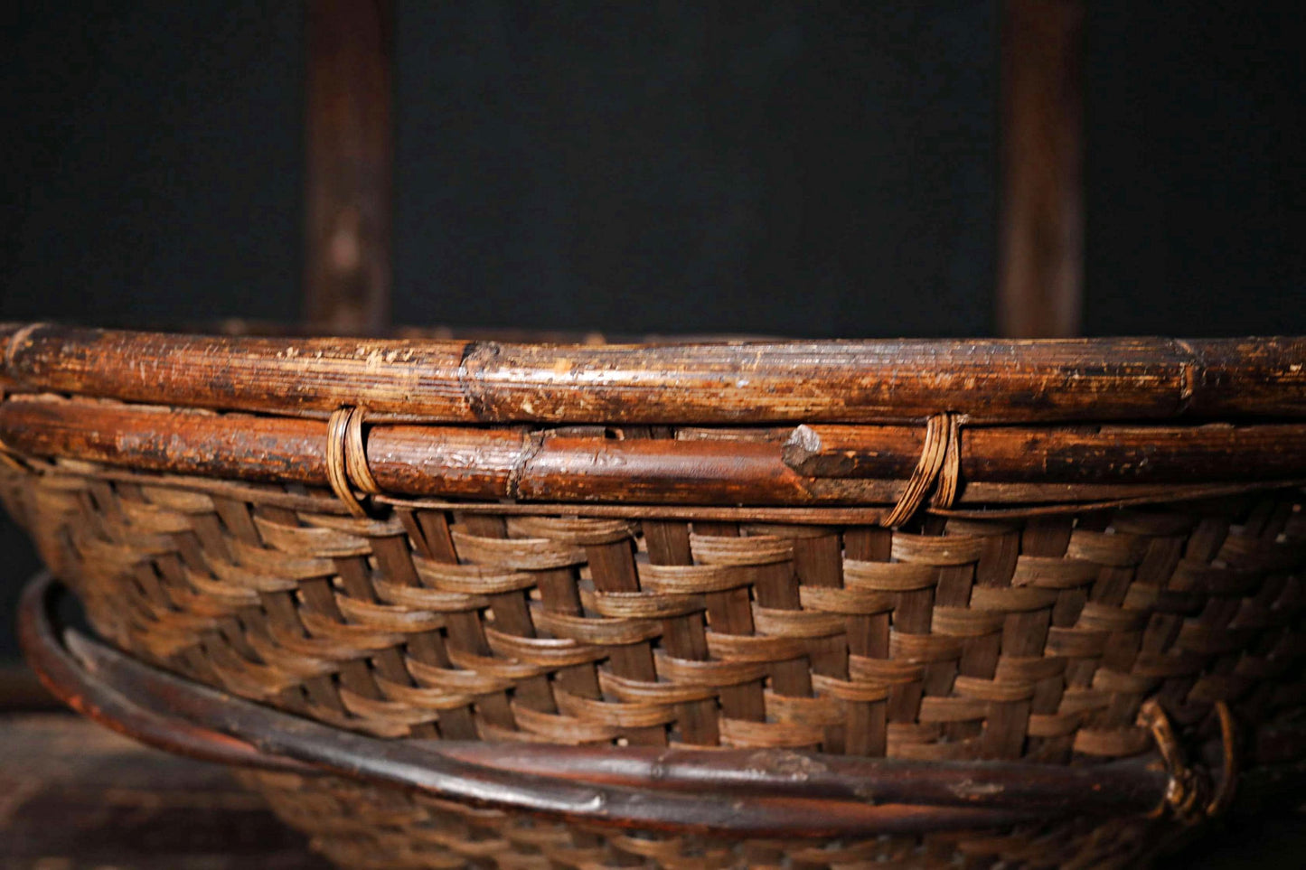RARE! LARGE! Antique Japanese Farmers Hand Woven Wild grape vine Round Basket, Ajiro ami, MINGEI hand craft, H8.8xW22in/22.4x56cm