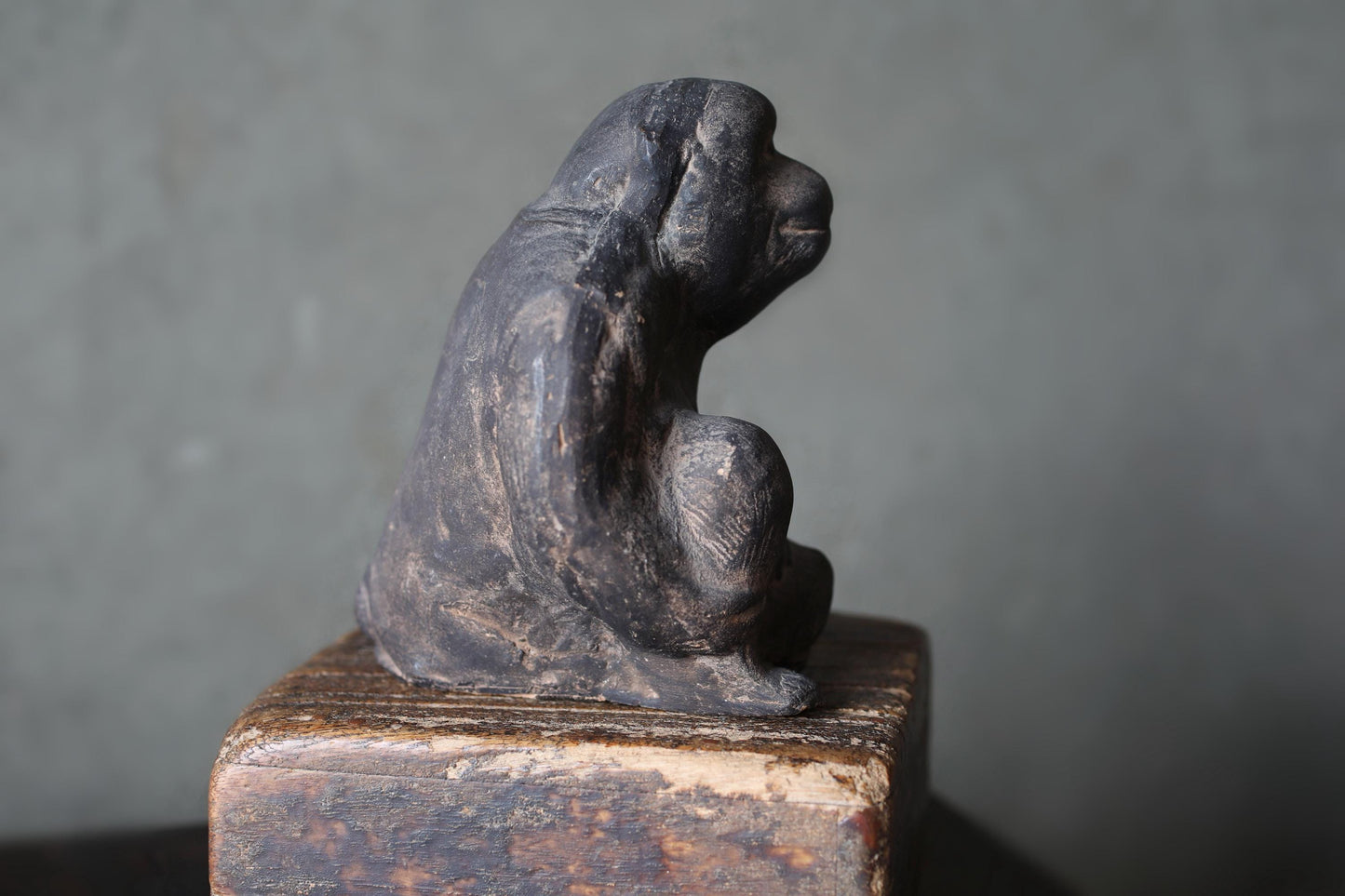 Japanese antique 1700s clay figurine Sitting and smiling Monkey doll statue animal ornament pottery statue hand craft H6.5in/H16.5cm