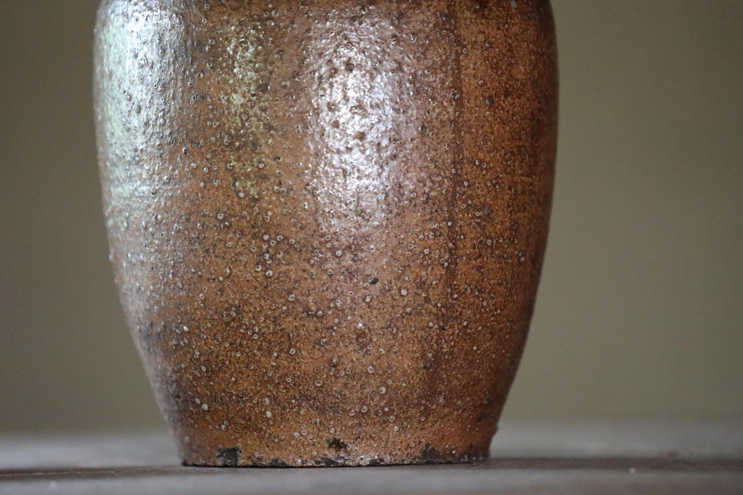FINE! 1800s Japanese antique SHIGARAKI old hand made ceramic jar flower vase with wooden lid ,tea ceremony Ikebana H10.8×6.5in/H27.5×16.5cm