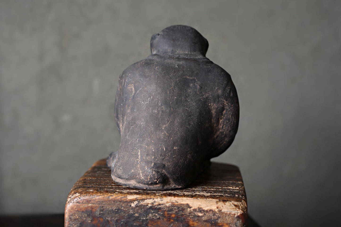 Japanese antique 1700s clay figurine Sitting and smiling Monkey doll statue animal ornament pottery statue hand craft H6.5in/H16.5cm