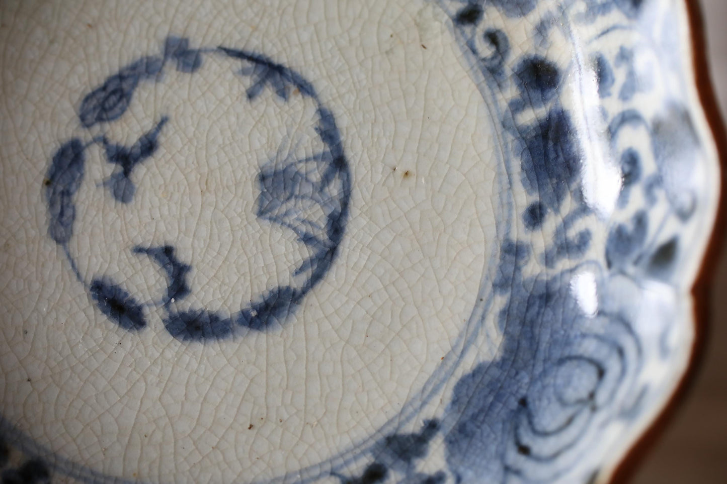 FINE! Japan antique 1800s IMARI set of 4 plates porcelain with flowers and arabesques Kanji kiln art hand paint Indigo Blue White Sometsuke